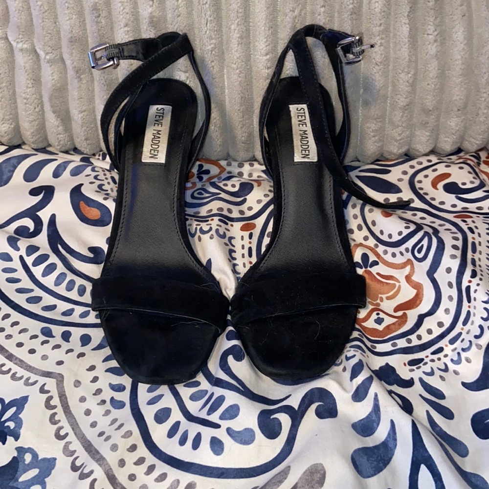 SUNDAY FLASH SALE - Steve Madden Faith Heels - Women’s Size 7